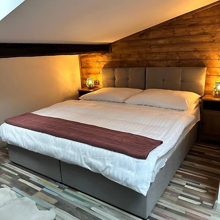 Studia Maxim Apartment ฟรีเดก-มีสเตก ภายนอก รูปภาพ